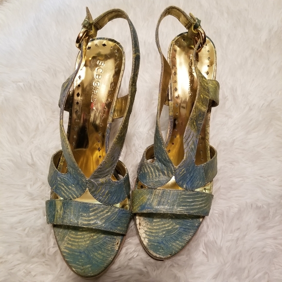 PRICE FIRM - Bcbg Platform Sandals - Picture 1 of 6